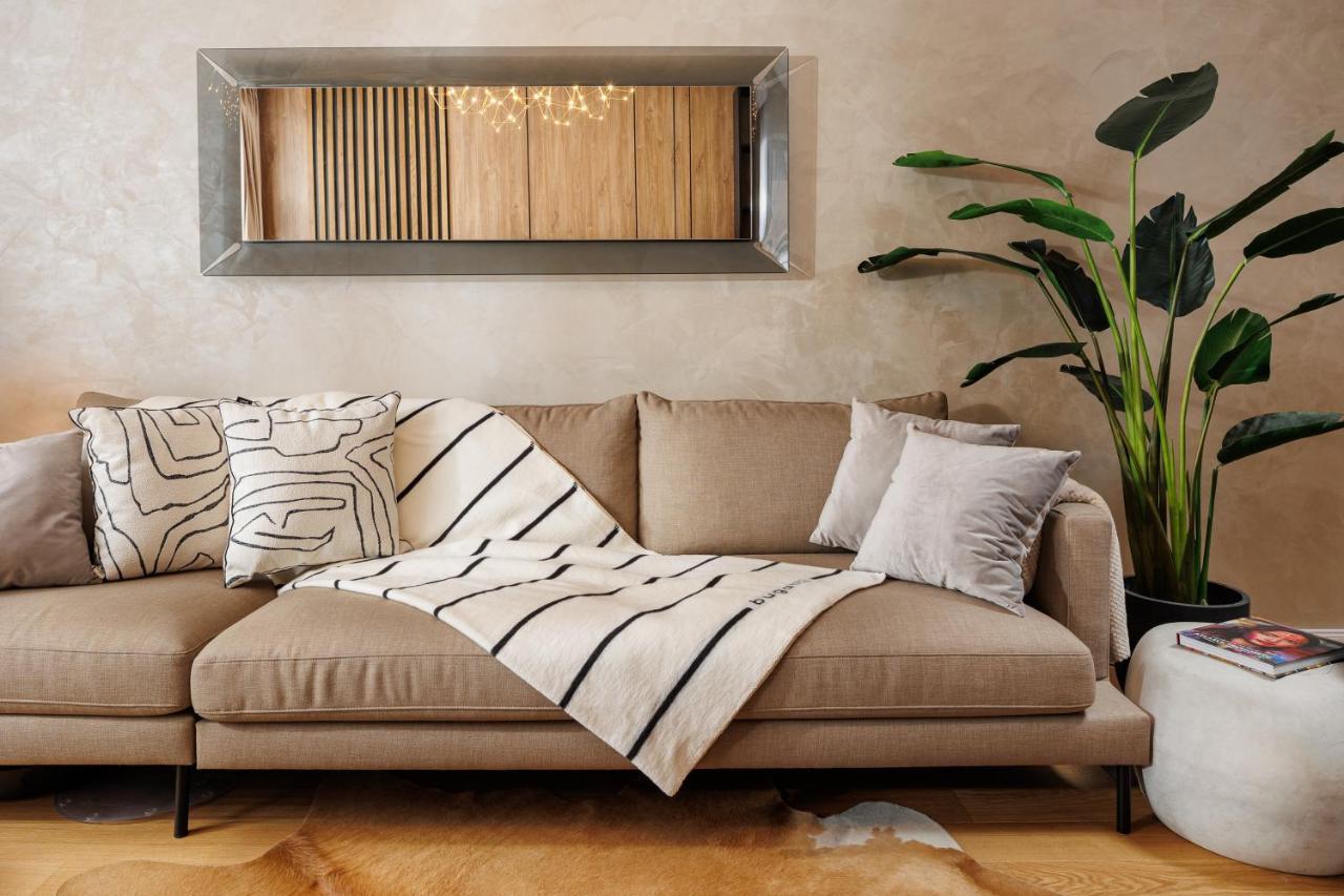 Pure Living W. Private Parking * Brașov